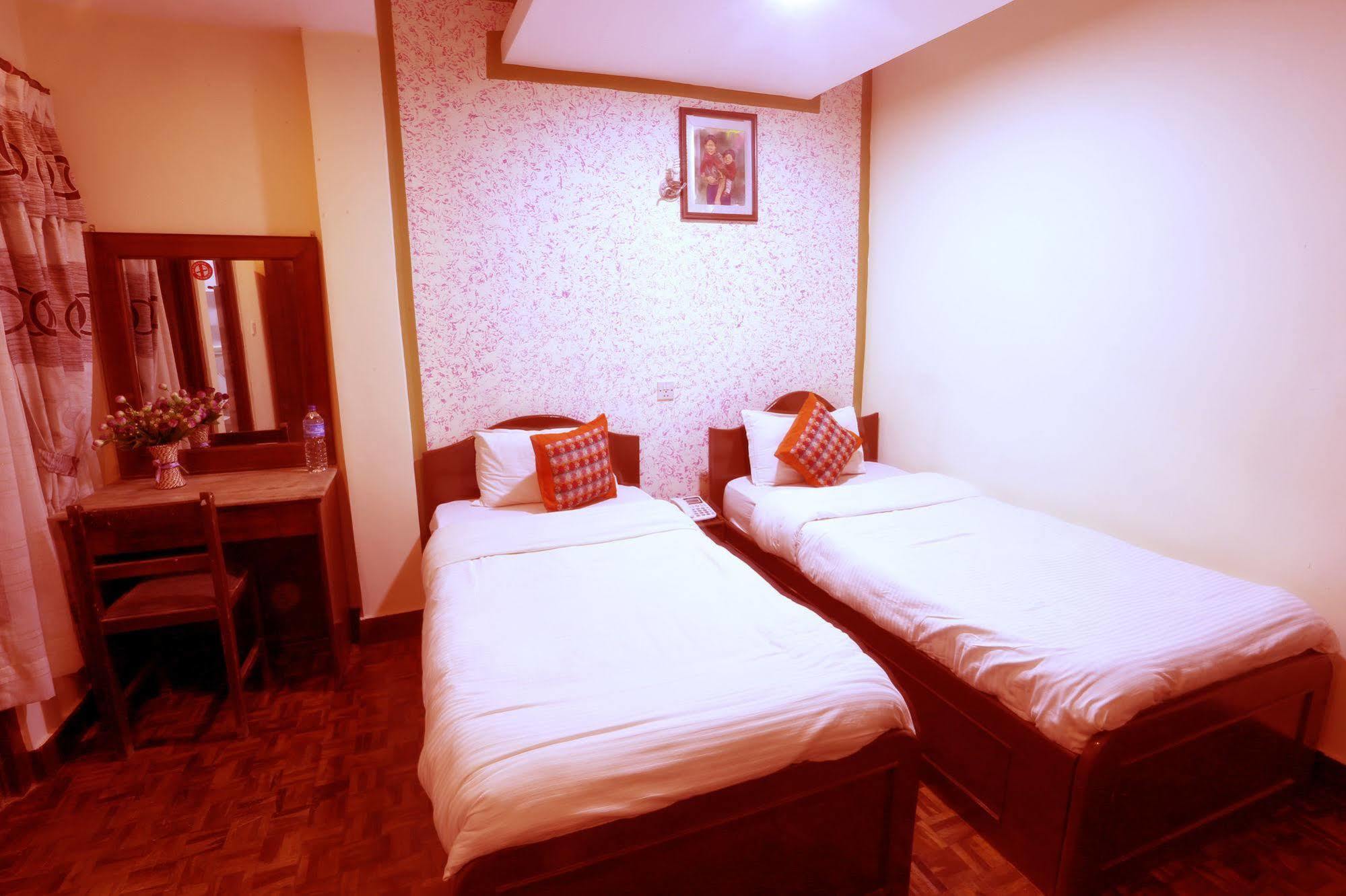 Oyo 153 Aster Hotel Nepal Catmandu Exterior foto