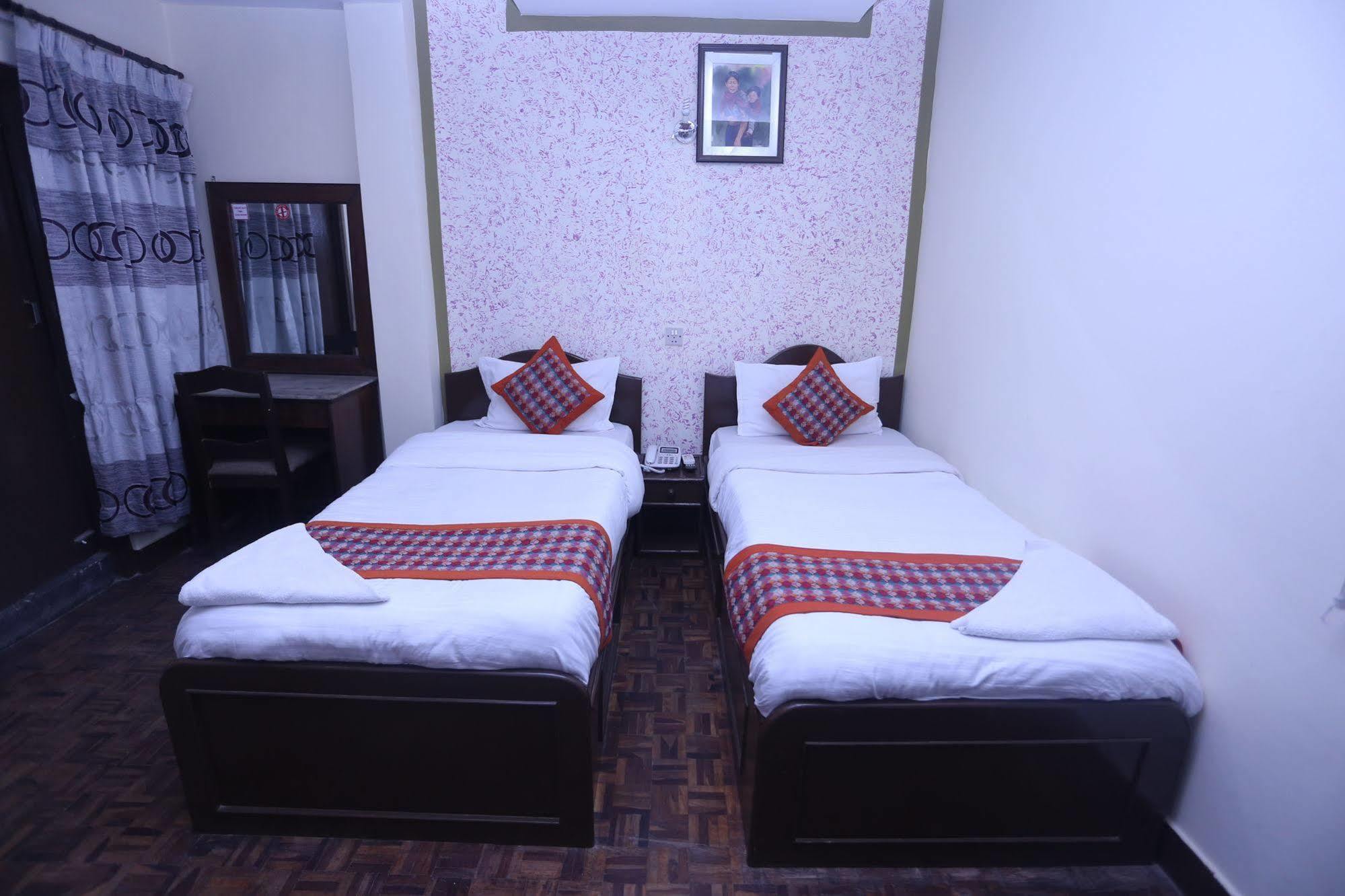 Oyo 153 Aster Hotel Nepal Catmandu Exterior foto