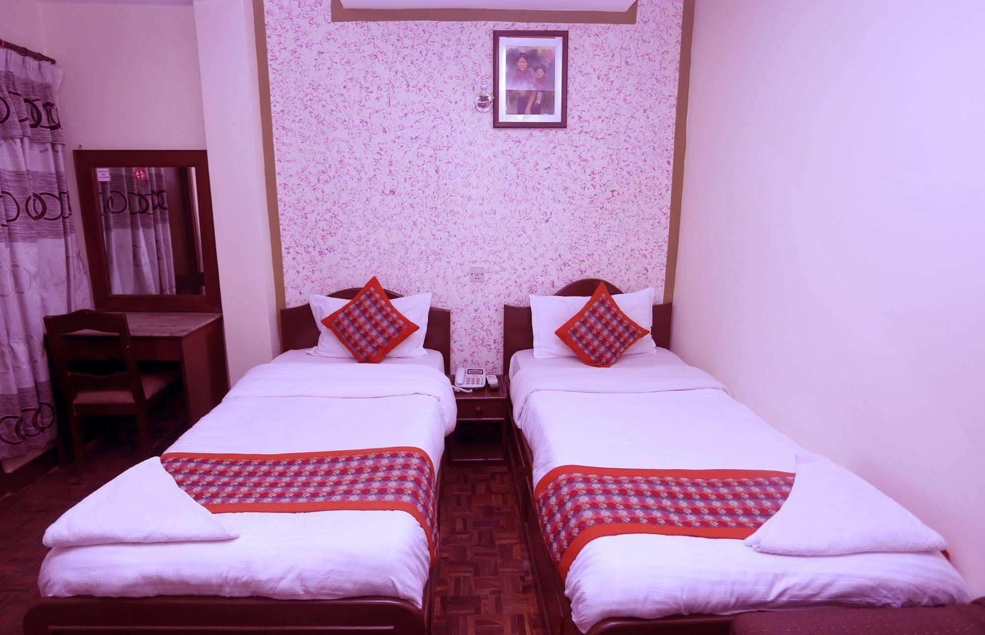 Oyo 153 Aster Hotel Nepal Catmandu Exterior foto